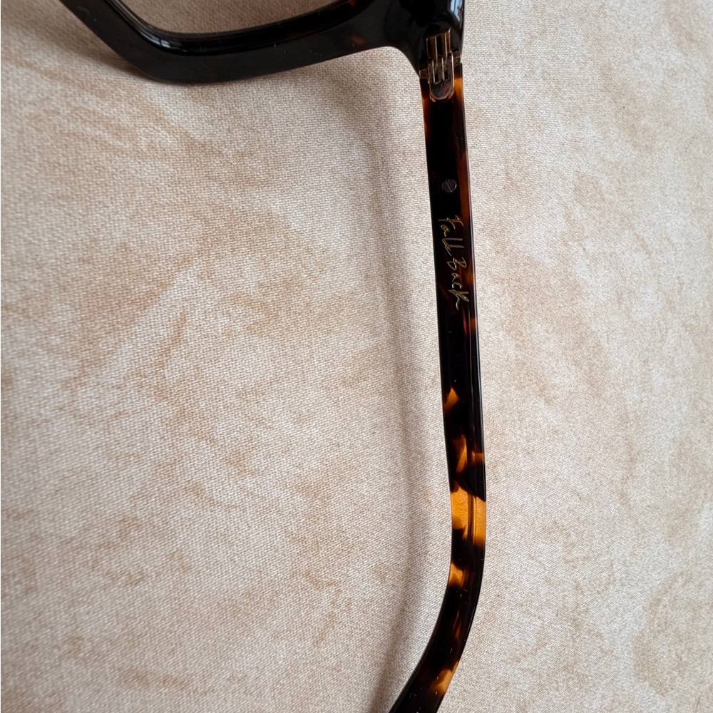 Dezi “Fall Back” Tortoiseshell Square Frame Women… - image 3
